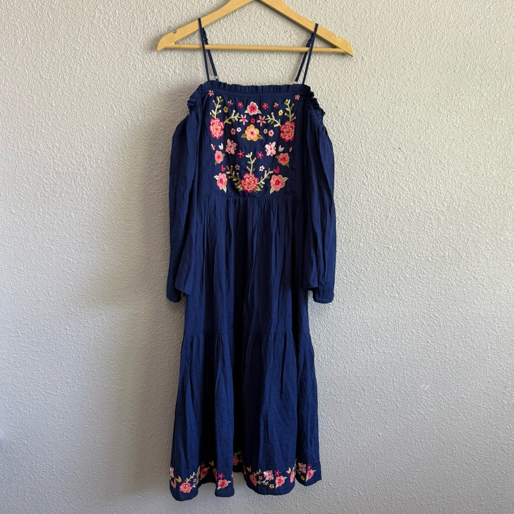 Savanna Jane Off The‎ Shoulder Embroidered Dress Size Small NWT